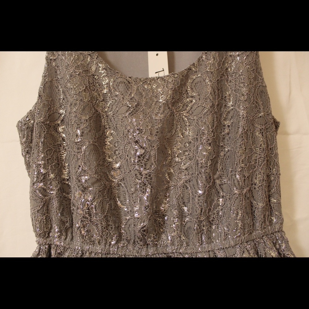 Silver dress - Picture 5 of 6